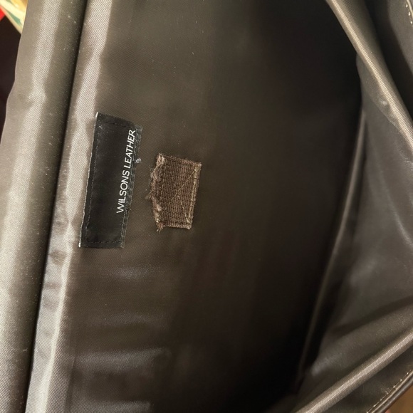 Wilson’s Leather Classic Brown Briefcase Laptop Messenger Bag - Picture 8 of 8